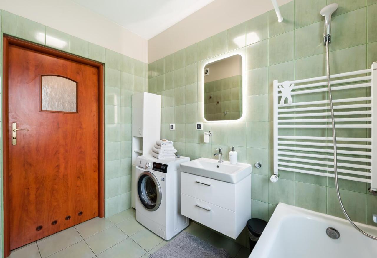 Ursus Pleasant Apartment Varsóvia Exterior foto