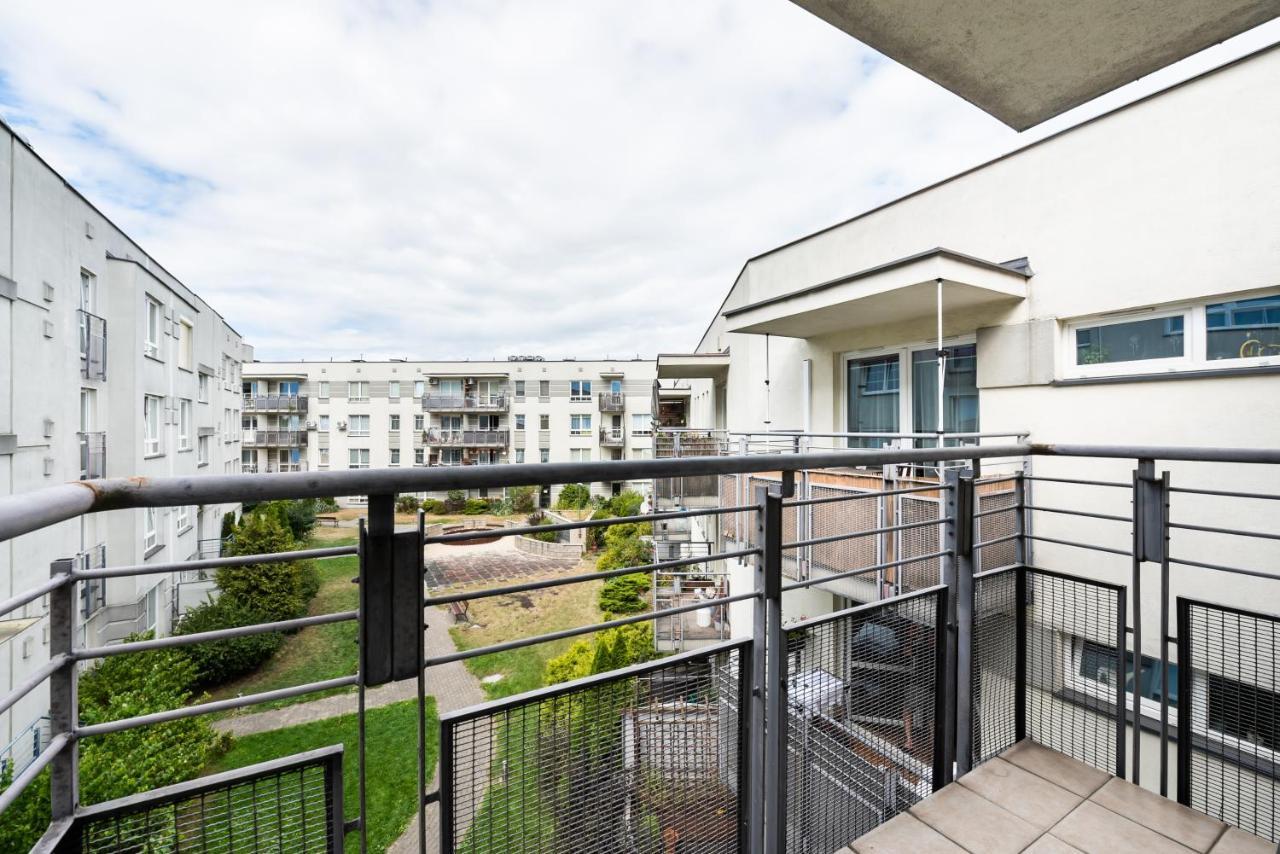 Ursus Pleasant Apartment Varsóvia Exterior foto